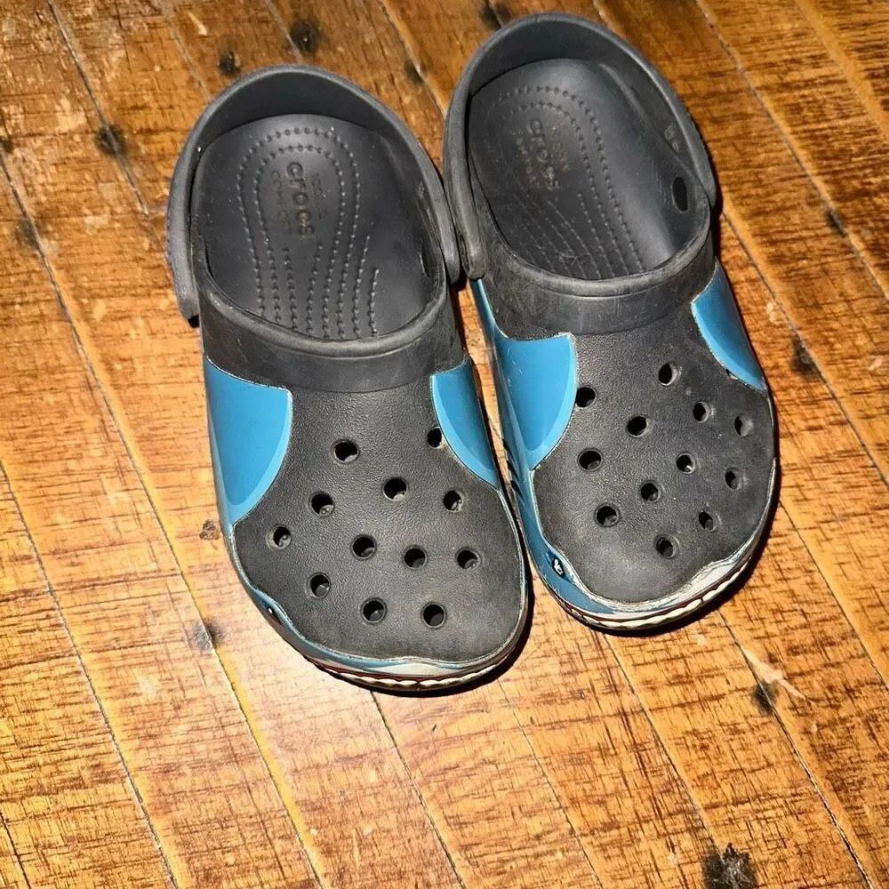 Crocs closed toe blue shark kids  13 rubber washable clogs